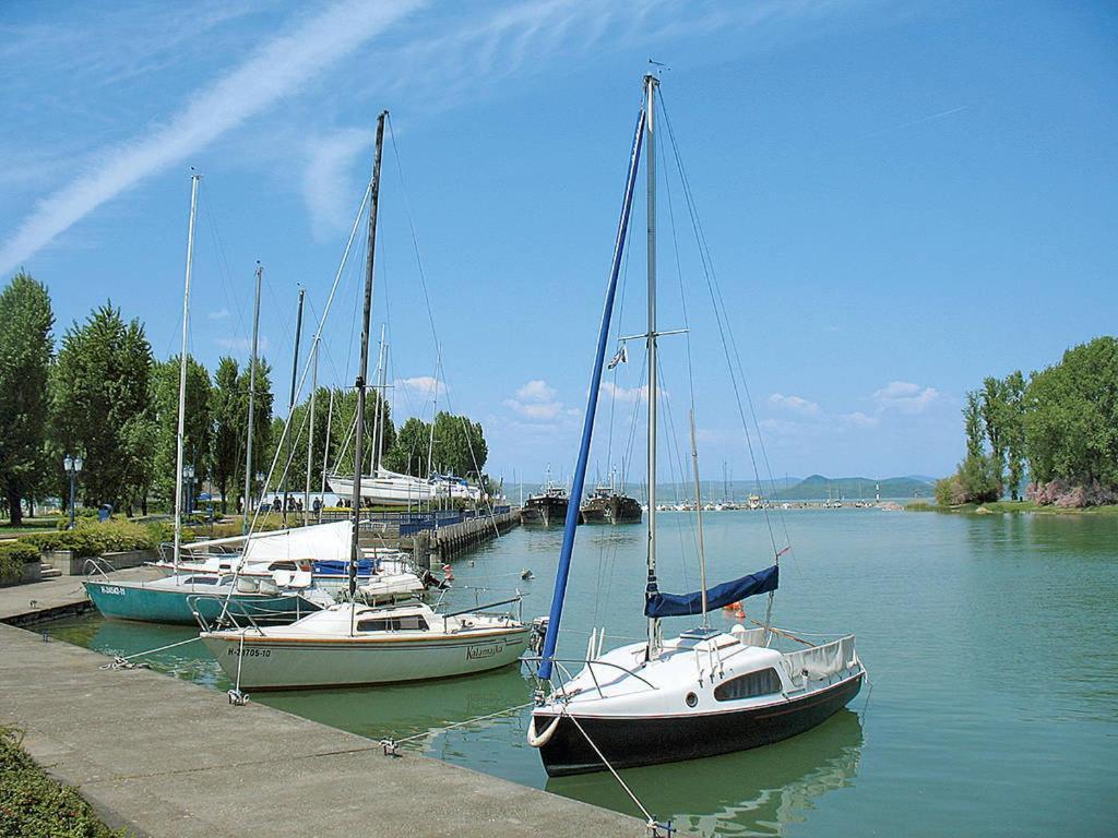Privát, saját fürdős, erkélyes szoba a Balatonon Kőröshegy Kültér fotó